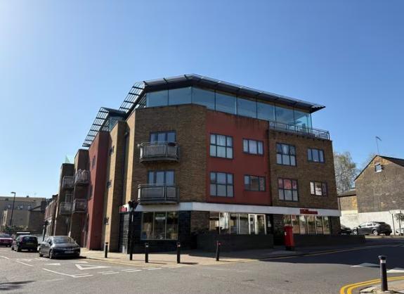 Main image of property: The Crescent, Bromley Road, Beckenham, London, BR3 1BQ