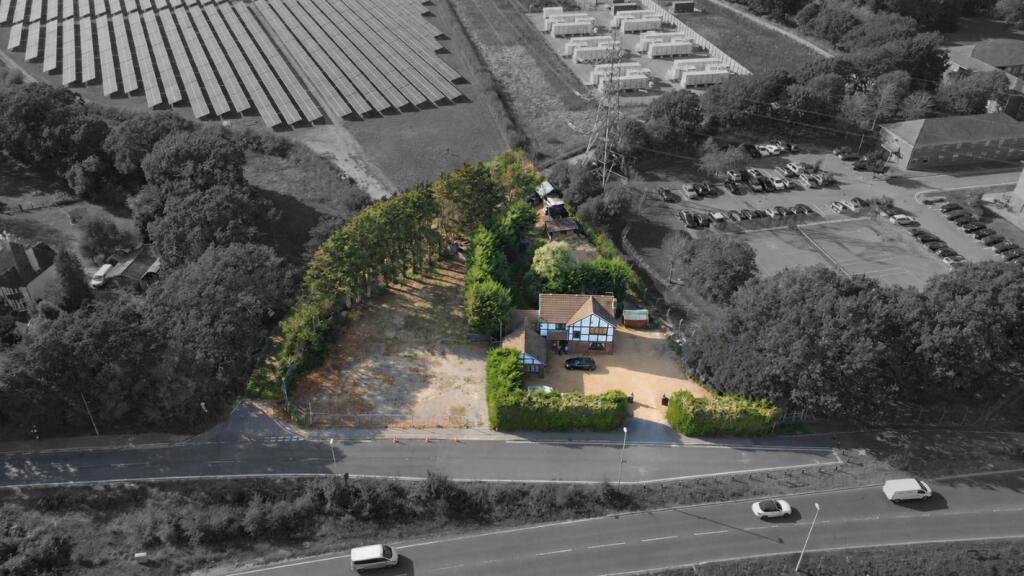 Main image of property: House and Land at Newgate Cottage, 245 Newgate Lane, Fareham, Hampshire, PO14 1BL