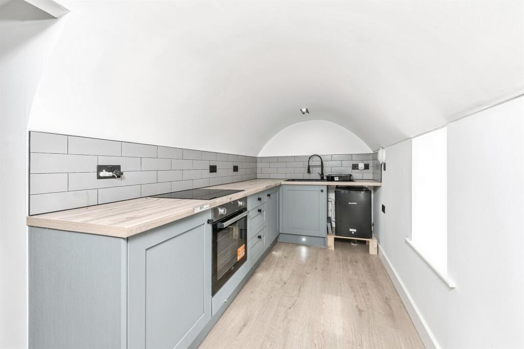 Main image of property: Thomas Street, BRIGHOUSE