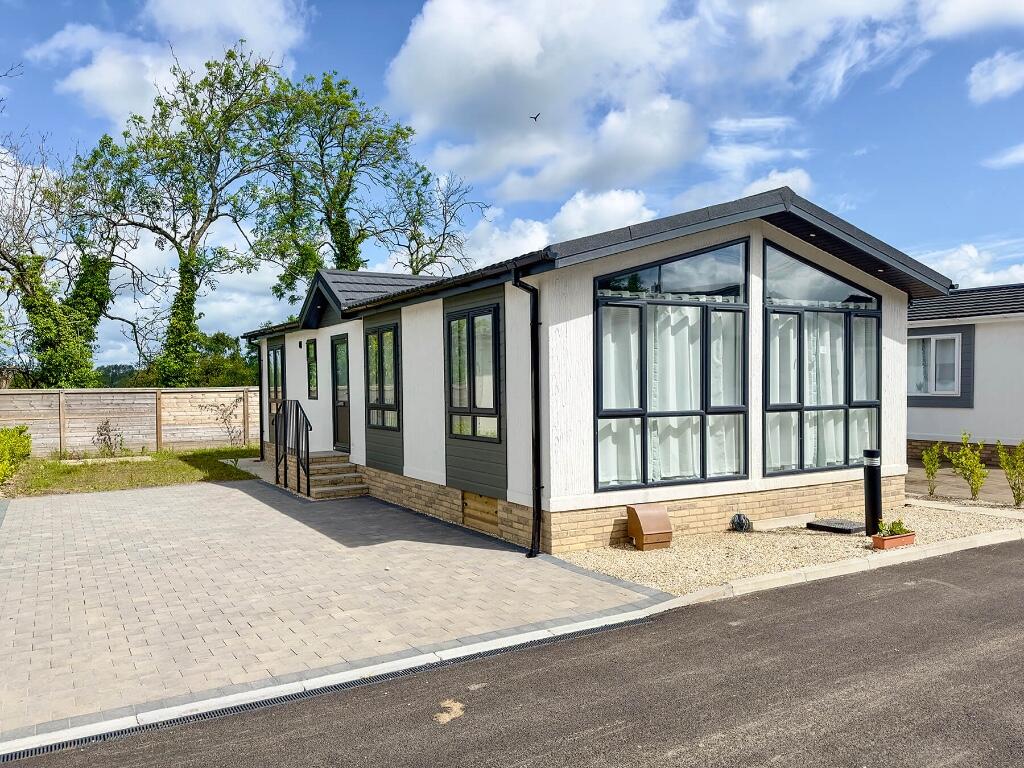 Main image of property: Candys Lane,
Wimborne,
BH21 3EF