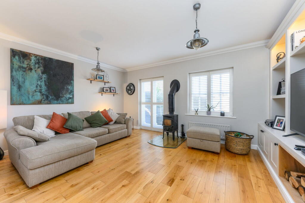 Main image of property: Gardners Close, Ash, Canterbury, CT3 2AG