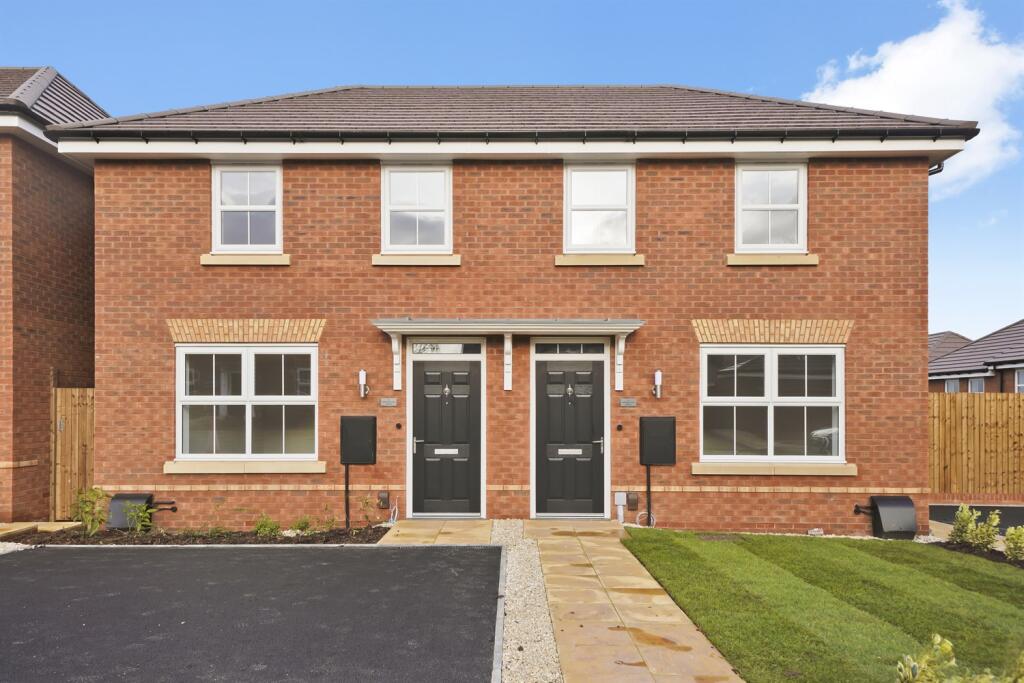 Main image of property: Lakeside, CV33