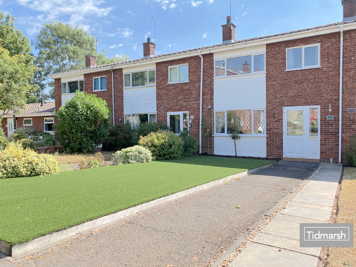Main image of property: 27 Walton Gardens, Codsall, WV8 1AH