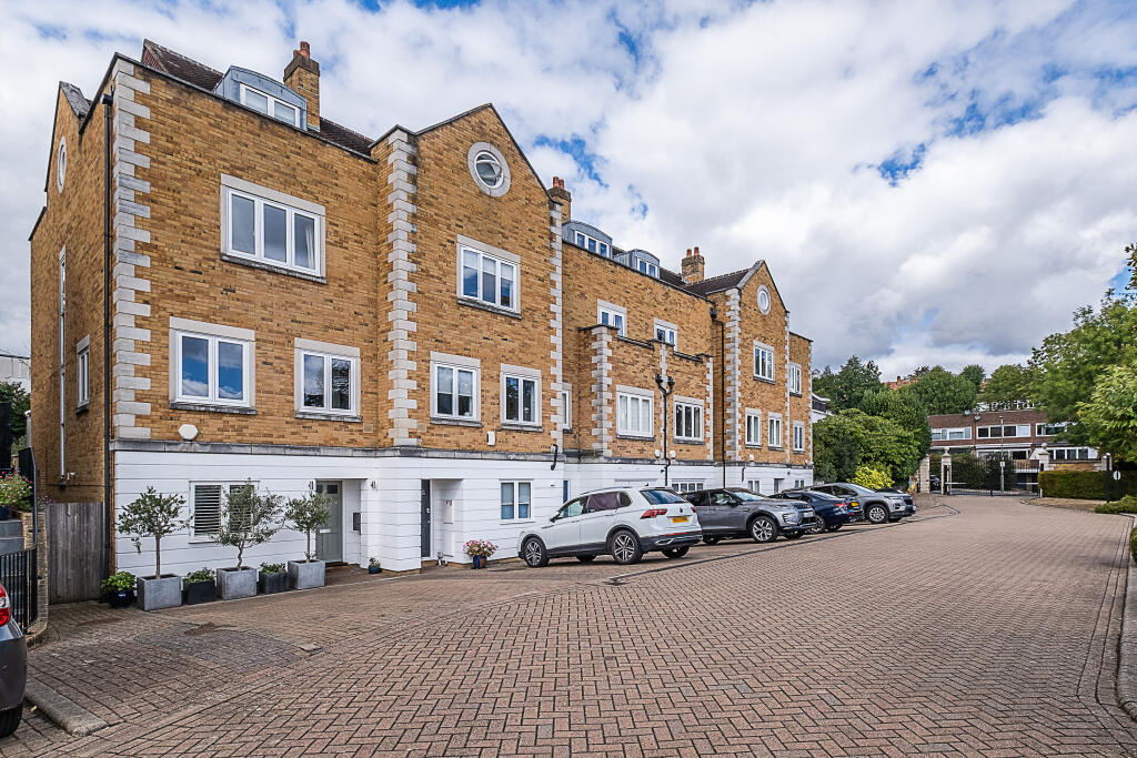 Main image of property: Royal Close, London, SW19