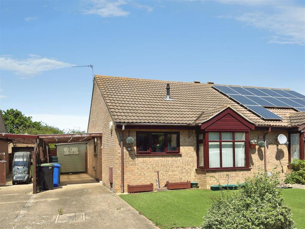 Main image of property: Smiths Walk, Oulton Broad, Lowestoft, Suffolk, NR33