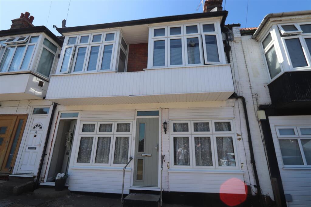 Main image of property: Commercial Road, Westcliff-On-Sea