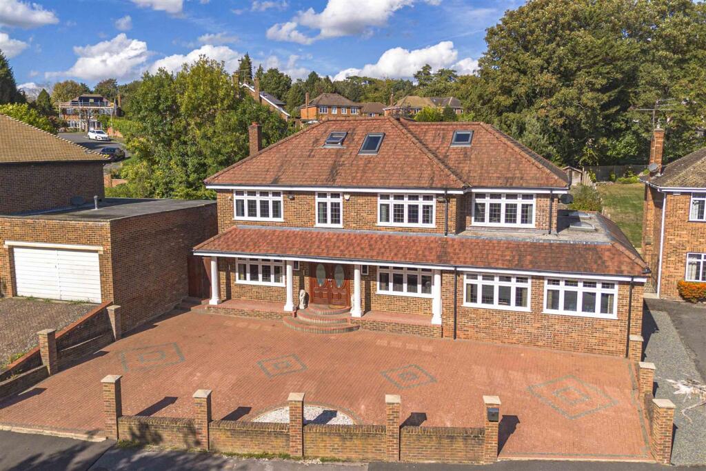 Main image of property: DAWS LEA, HIGH WYCOMBE