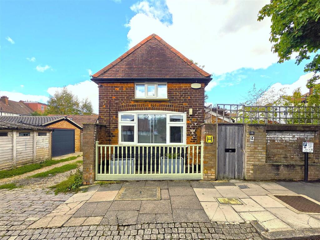 Main image of property: Southern Road, East Finchley, N2