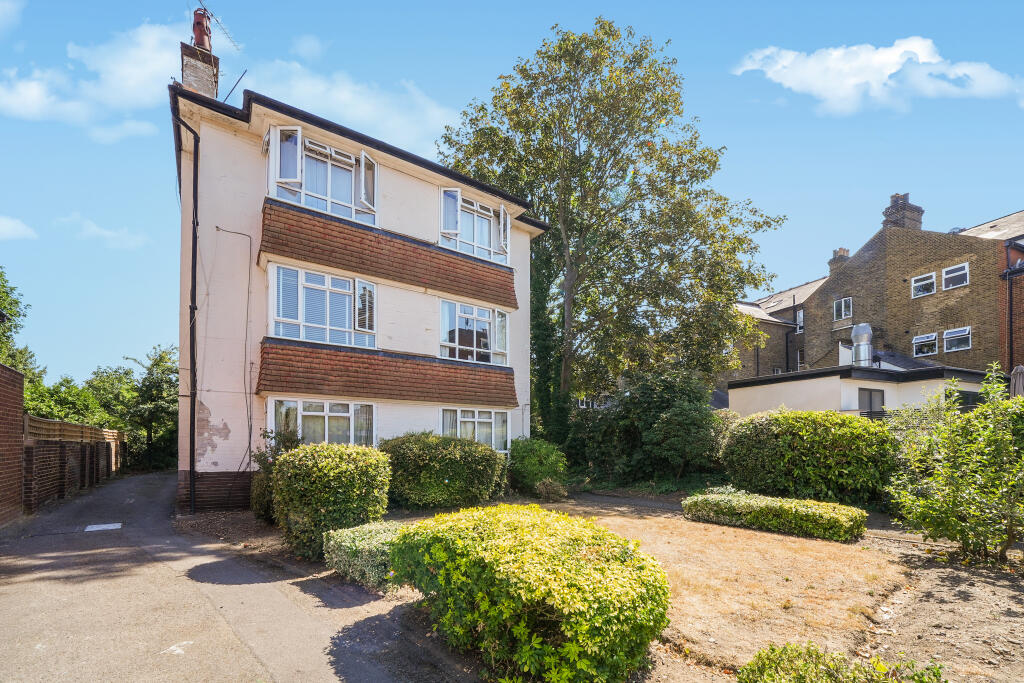 Main image of property: Walton Court, Sheen Park, Richmond, Richmond Upon Thames