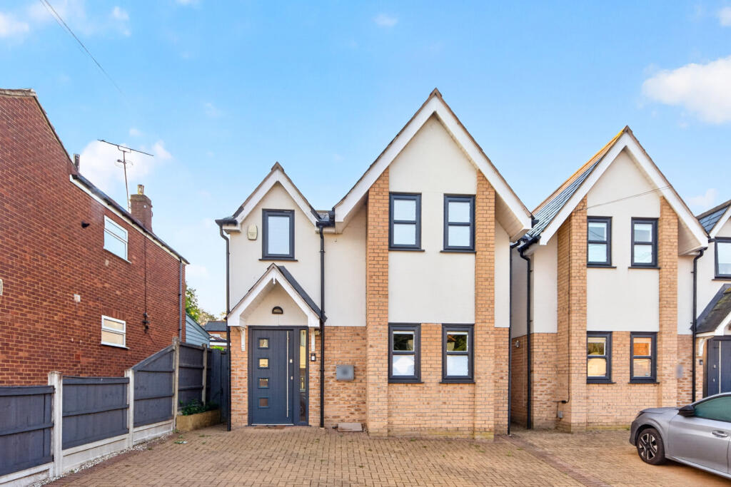 Main image of property: Cromwell Road, Warley, Brentwood, Essex, CM14