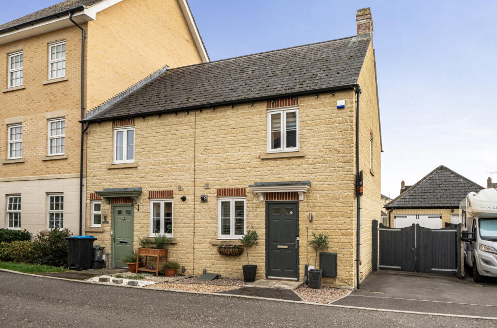 Main image of property: Flax Crescent, Carterton, Oxfordshire