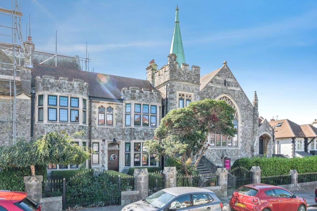 Main image of property: Kings Road, Westcliff-on-Sea, Essex, SS0