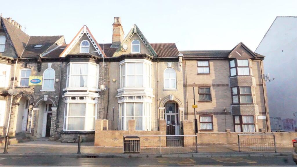 Main image of property: Flat 2, 160 Spring Bank, Hull, HU3 1QW