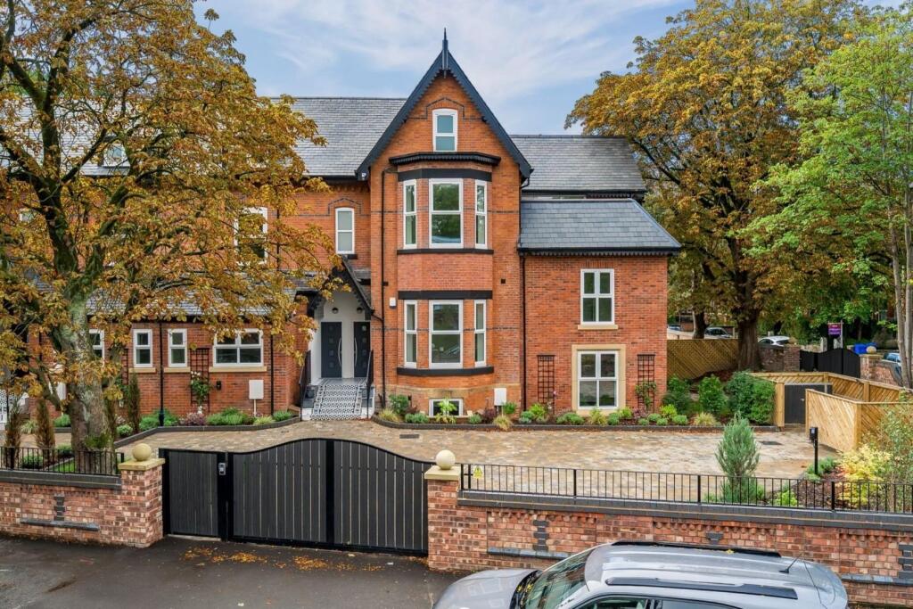 Main image of property: Lapwing Lane, West Didsbury