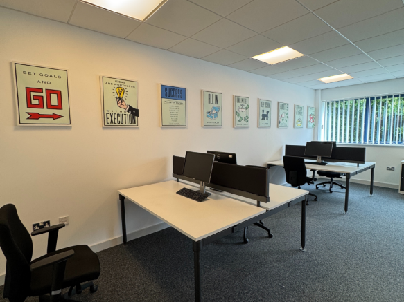 550 sq ft office