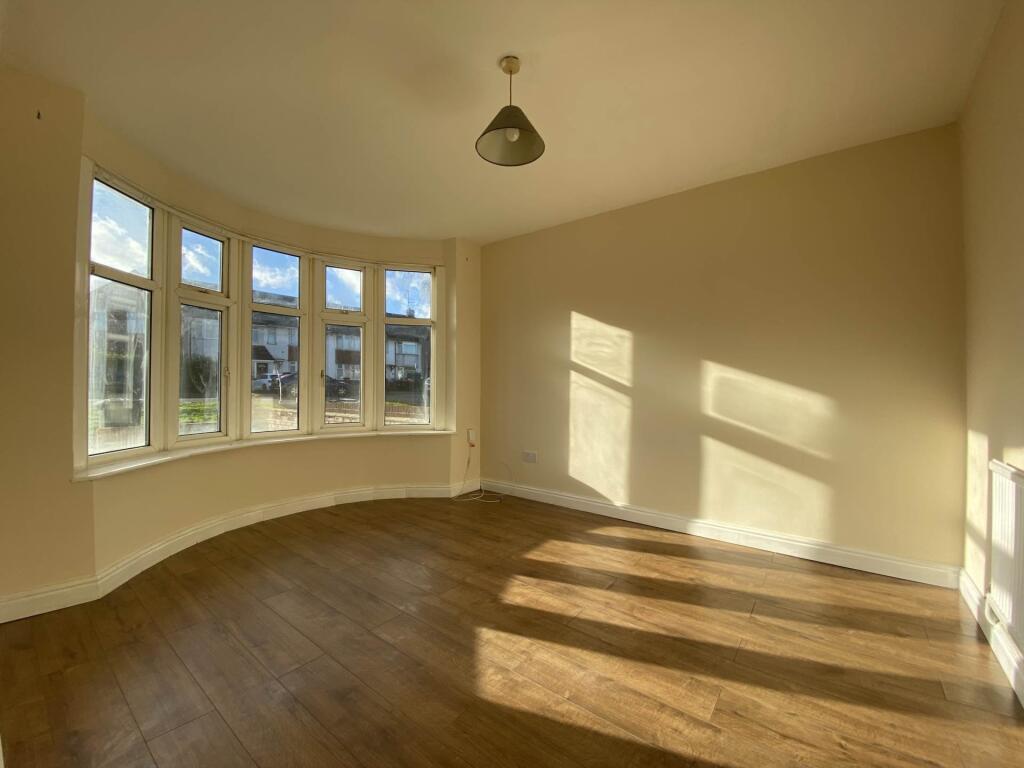 Main image of property: Poynters Road, Luton, Bedfordshire, LU4