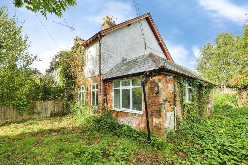 Main image of property: The Lane, Lyndhurst, Hampshire, SO43