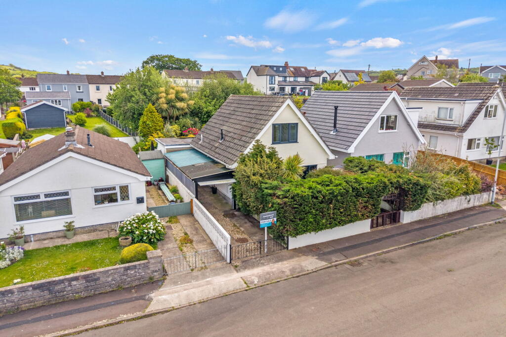 Main image of property: Rhyd-y-Fenni, Crofty, Swansea, SA4 3SA