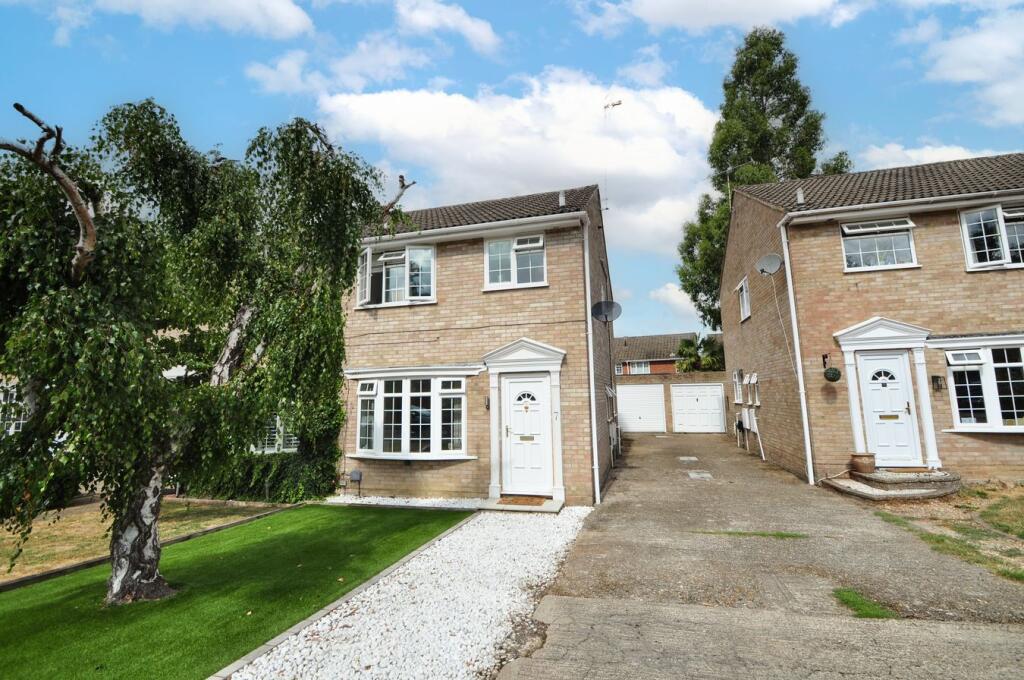Main image of property: Hadleigh Gardens, Frimley Green, GU16