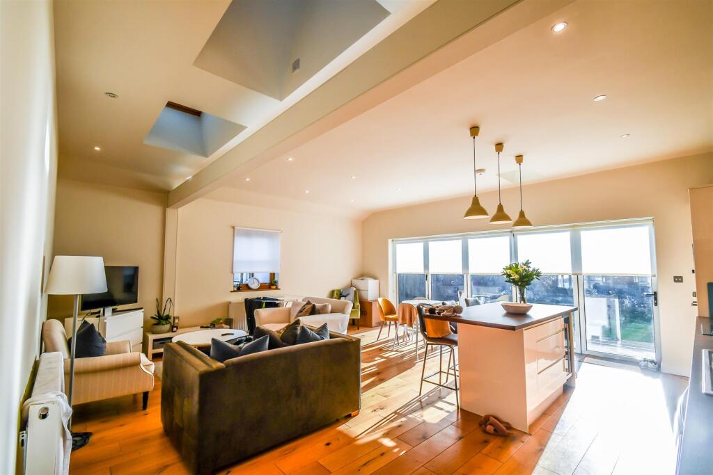 Main image of property: West Street, Leigh On Sea