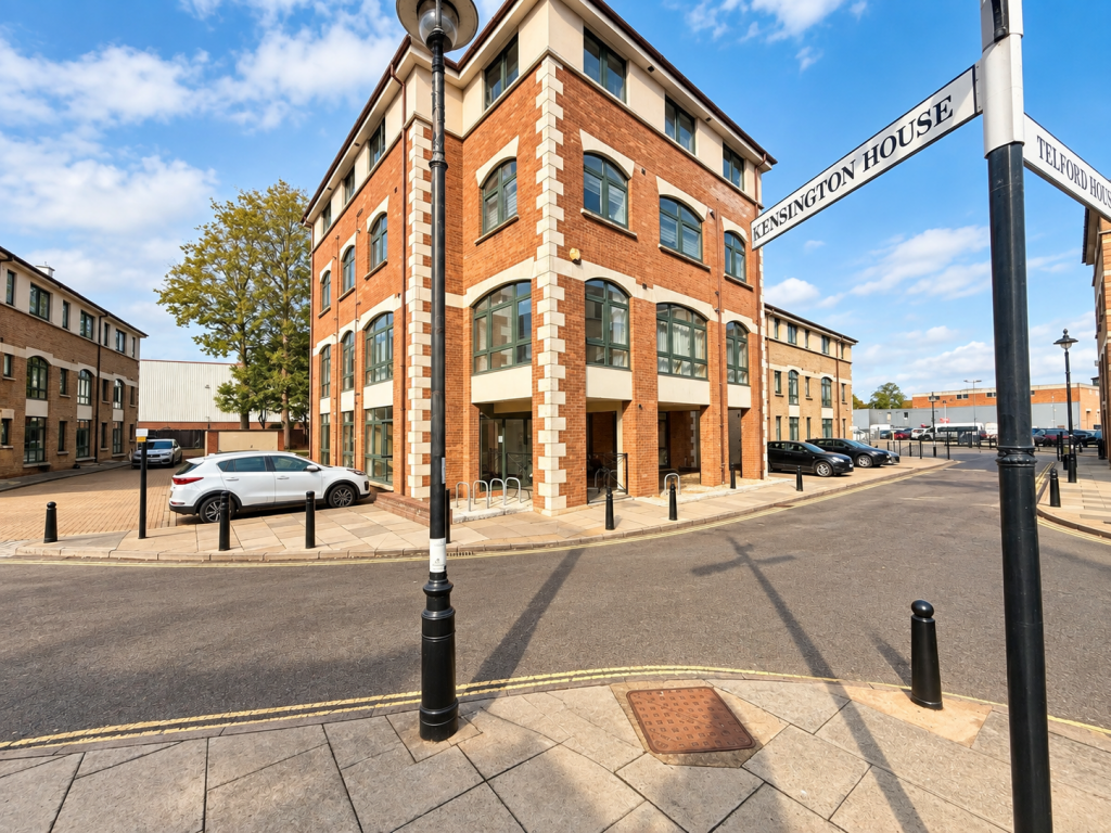 Main image of property: Kensington House, Corner Hall, Hemel Hempstead, Hertfordshire
