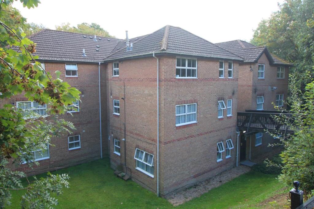 Main image of property: 66 Middle Road, Southampton