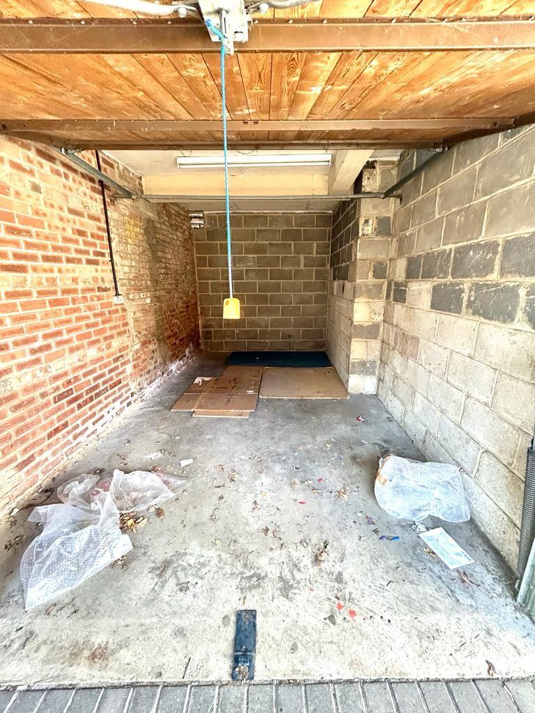 Main image of property: Garage, Cliff Road, NG1