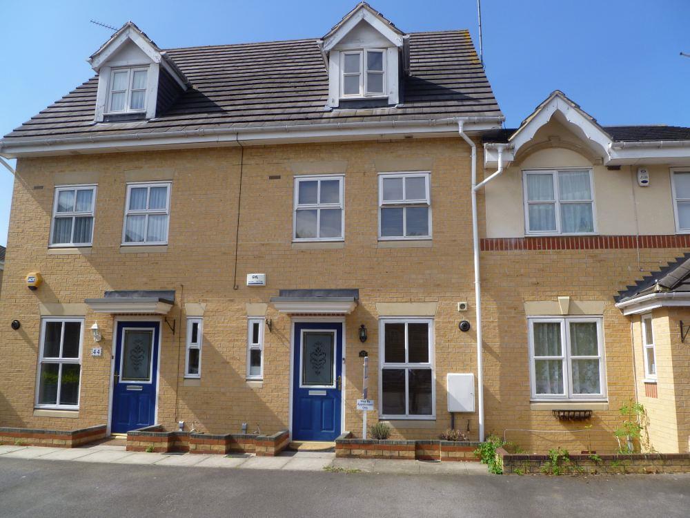 Main image of property: Hurworth Ave, Langley, Berkshire
