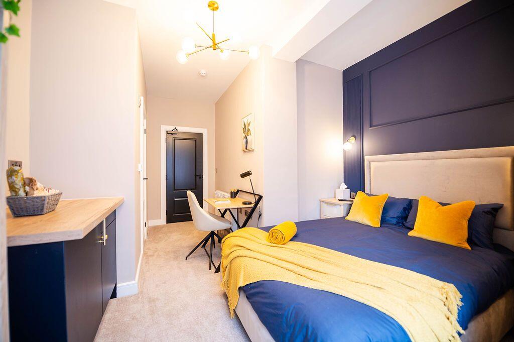 Main image of property: Stunning Room, Wrigley Head, Failsworth
