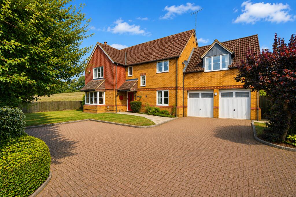 Main image of property: Mancroft Road, Aley Green, Luton, Bedfordshire, LU1