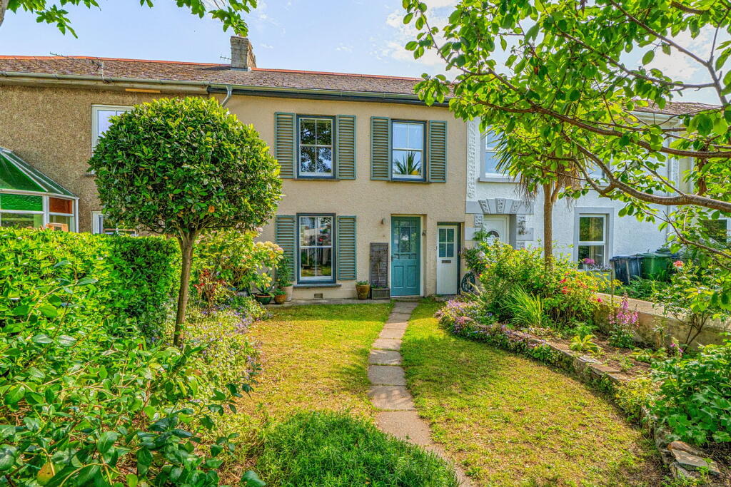 Main image of property: Little Point Cottage, Hayle TR27