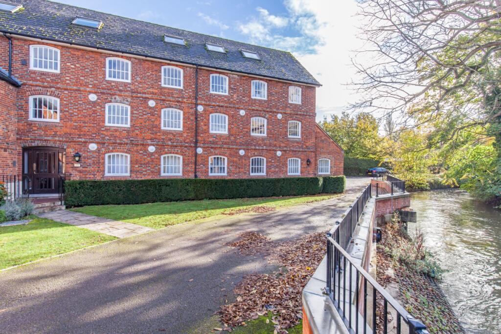 Main image of property: St. Helens Wharf, Abingdon