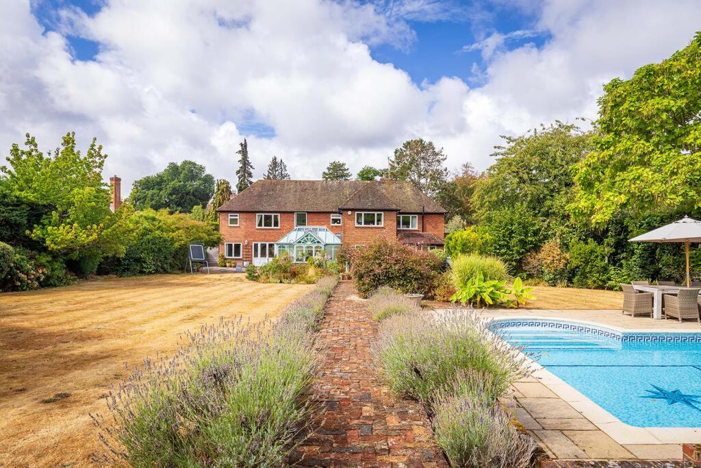 Main image of property: Gateways, Cranleigh Road, Wonersh