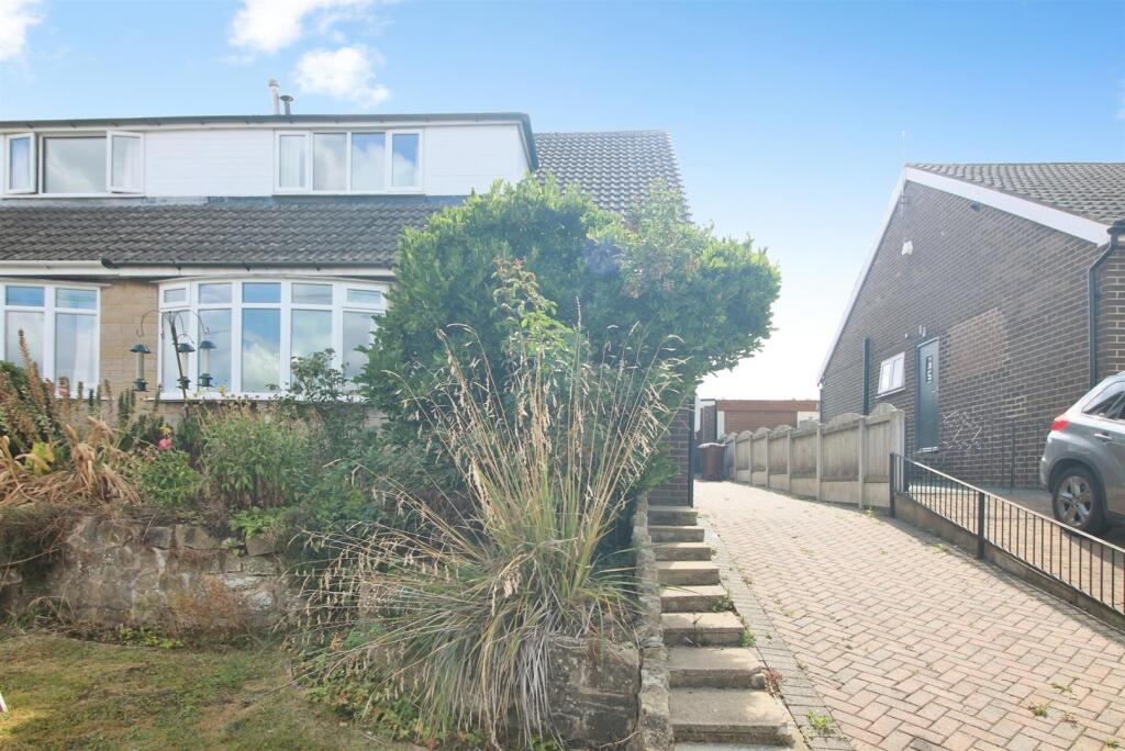 Main image of property: Elmroyd, Rothwell, Leeds