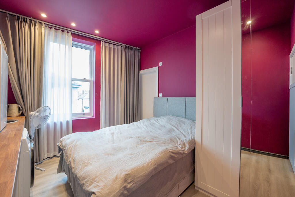 Main image of property: Devonshire Road, Cambridge, Cambridgeshire, CB1