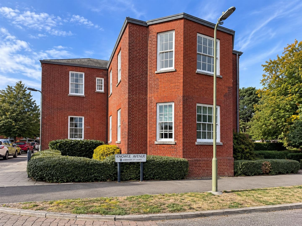 Main image of property: Knowle Avenue, Knowle, Fareham