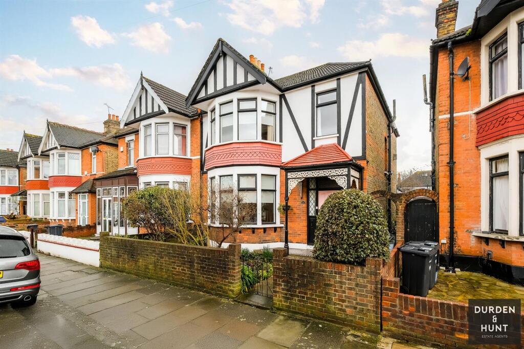 Main image of property: Arundel Gardens, Goodmayes, IG3