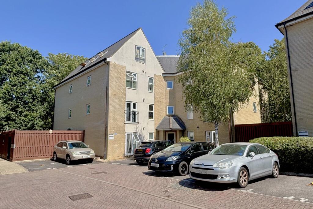 Main image of property: Lindoe Close, Southampton, SO15