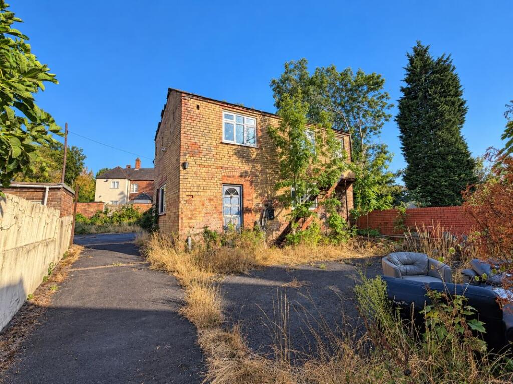 Main image of property: 36 Westbourne Street, Walsall, WS4 2JB