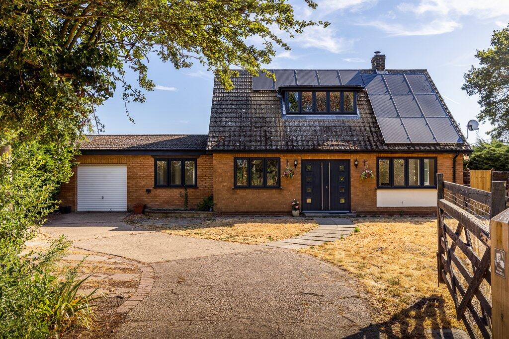 Main image of property: Dove Cottage, Green Lane, Swinderby, Lincolnshire, LN6