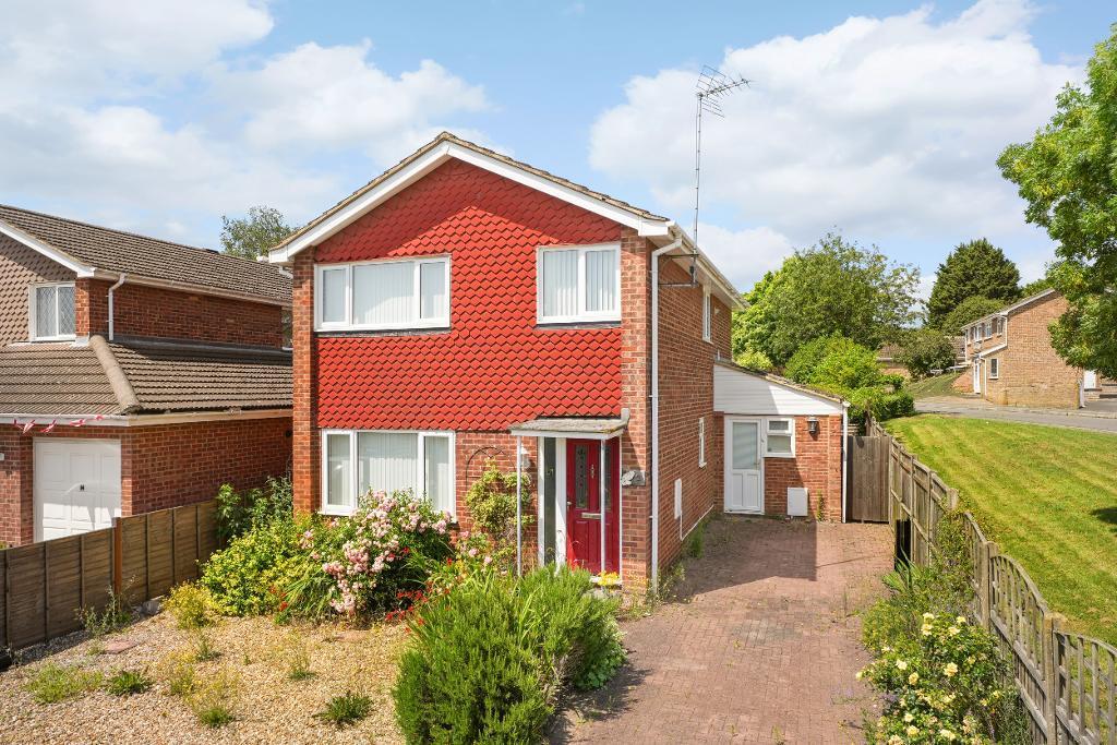 Main image of property: Lothian Close, Bletchley, Milton Keynes, Buckinghamshire, MK3 7SH