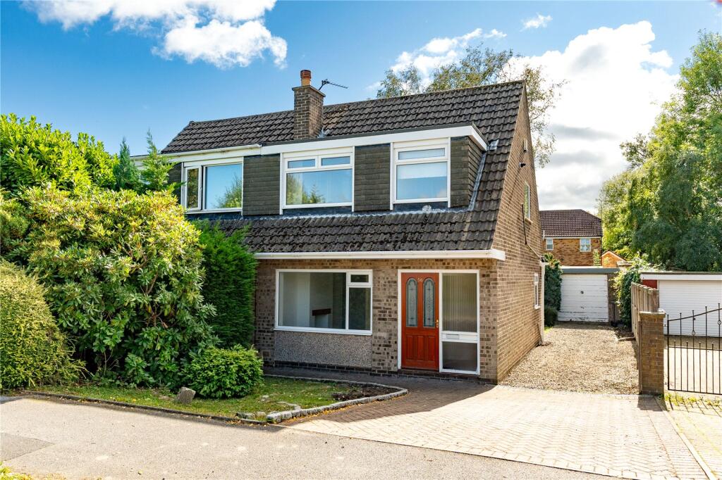 Main image of property: Plantation Gardens, Leeds