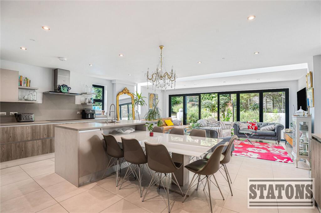 Main image of property: Loring Road, Whetstone, London, N20