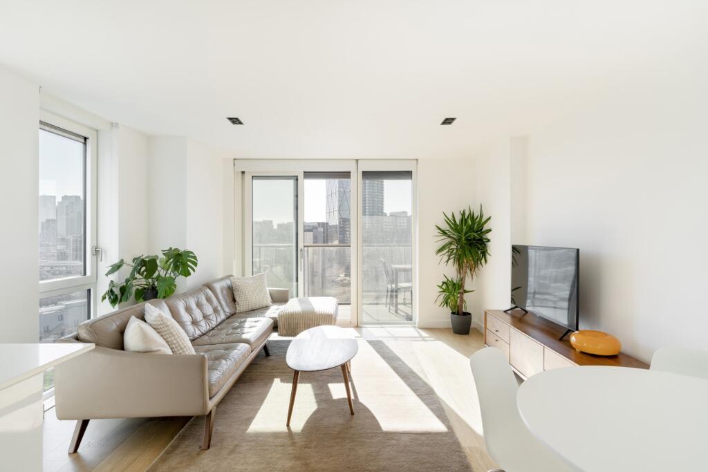 Main image of property: Avantgarde Tower, Avantgarde Place, E1