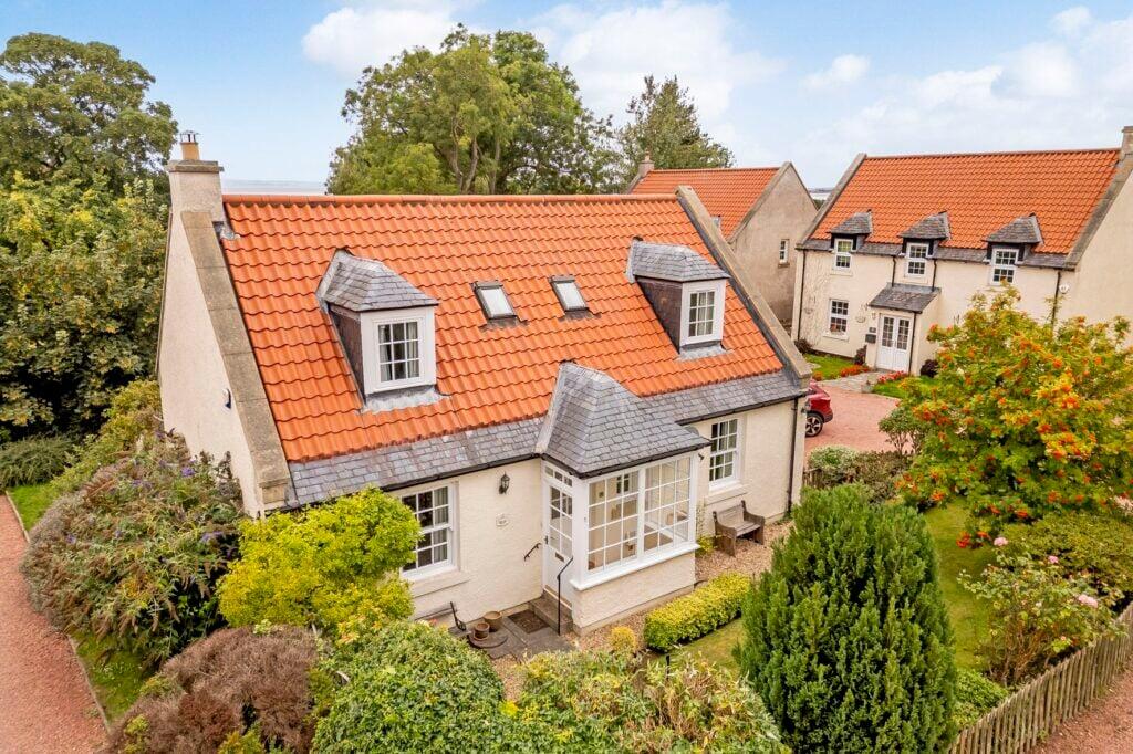 Main image of property: 5 THE PADDOCK, LONGNIDDRY. EH32 0PG