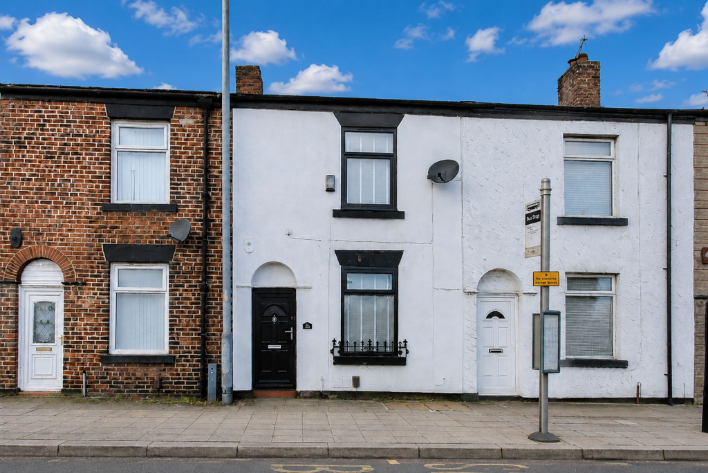Main image of property: Bury New Road, Whitefield, M45