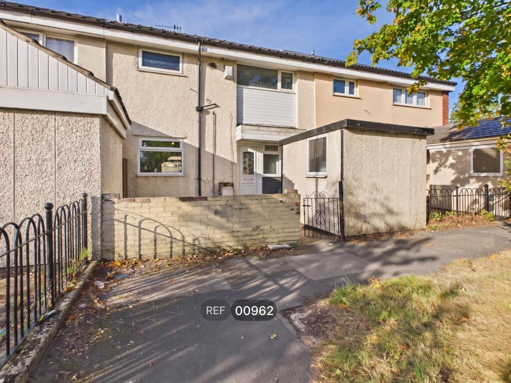Main image of property: Yatesbury Garth, Bransholme, Hull, HU7 4ND
