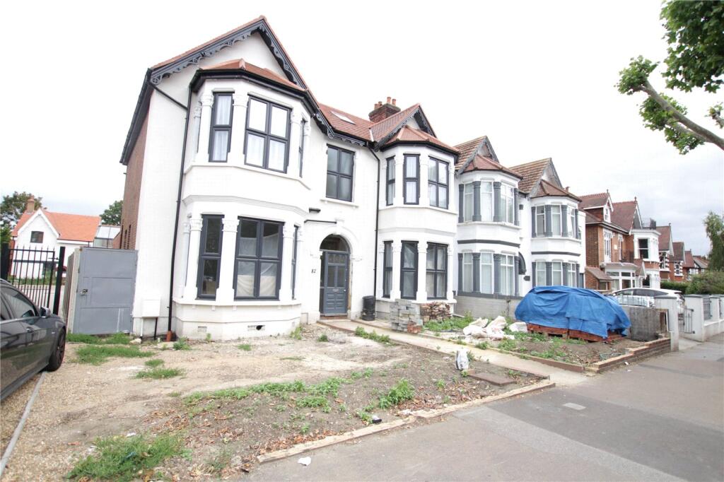 Main image of property: 82 Aldersbrook Road, Ground Floor Flat, Wanstead, London, E12