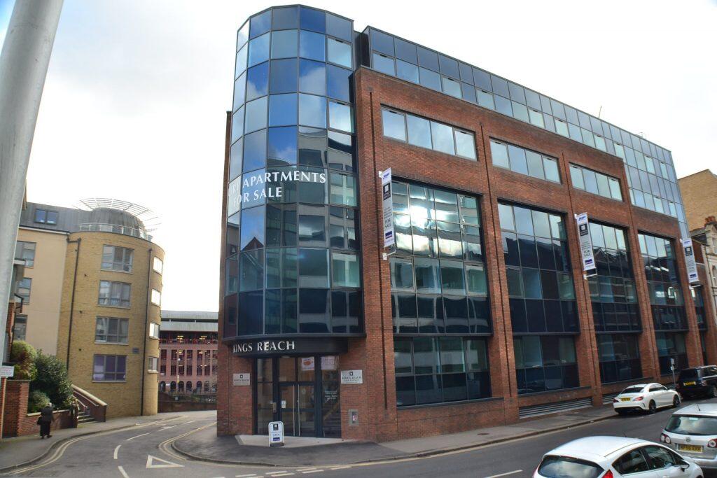 Main image of property: KINGS REACH, READING