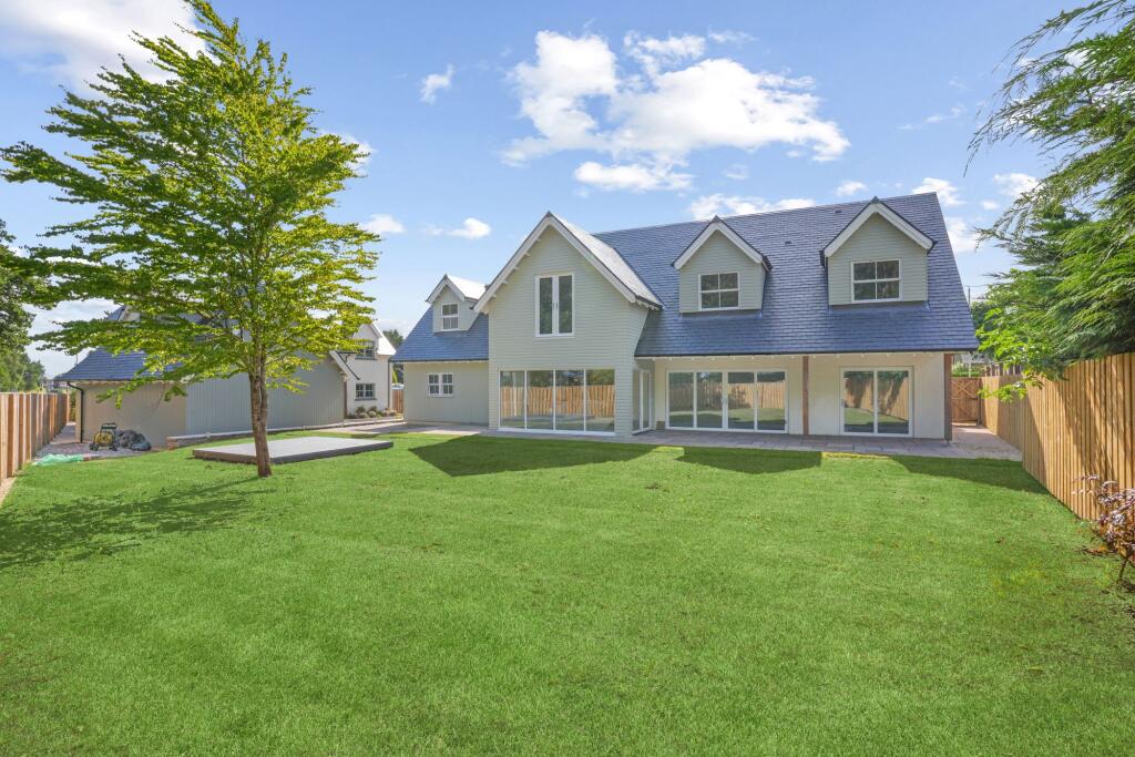 Main image of property: Muirton Park, Muirton, PH3